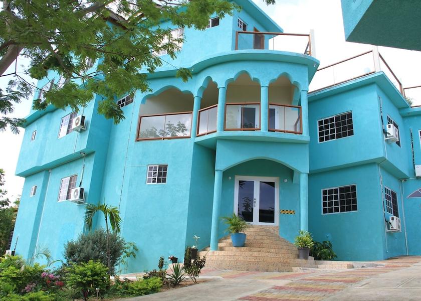 Westmoreland Negril Property entrance