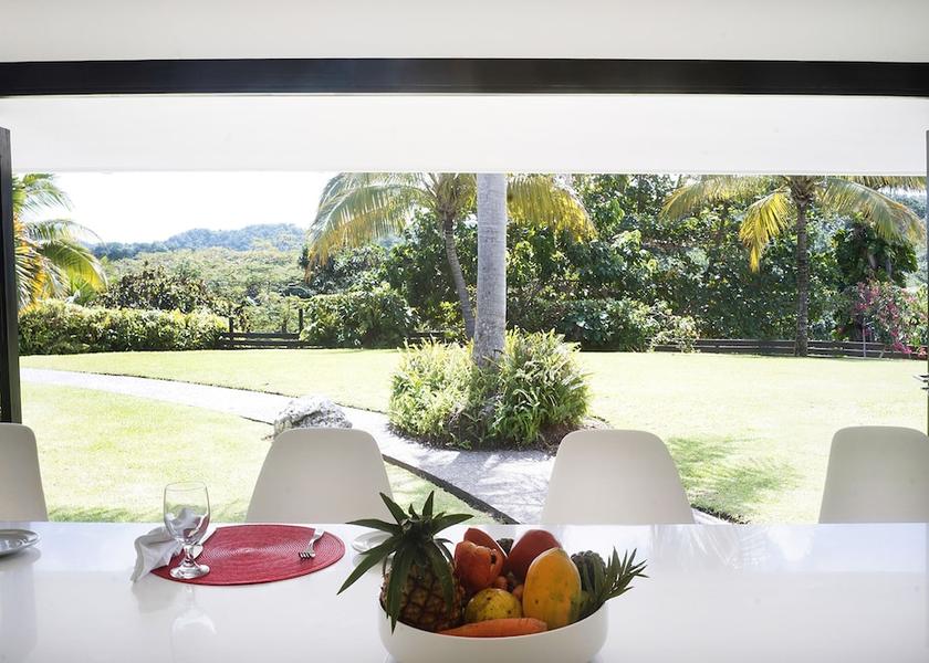  Port Antonio Interior Entrance