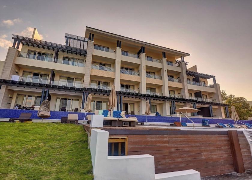 Westmoreland Negril Bar