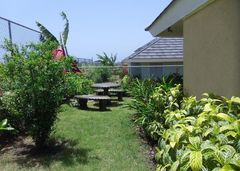 Saint James St. Ann's Bay Exterior Detail