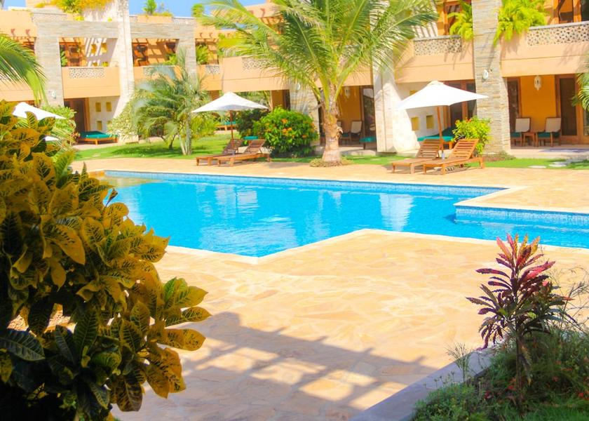  Ukunda Exterior Detail