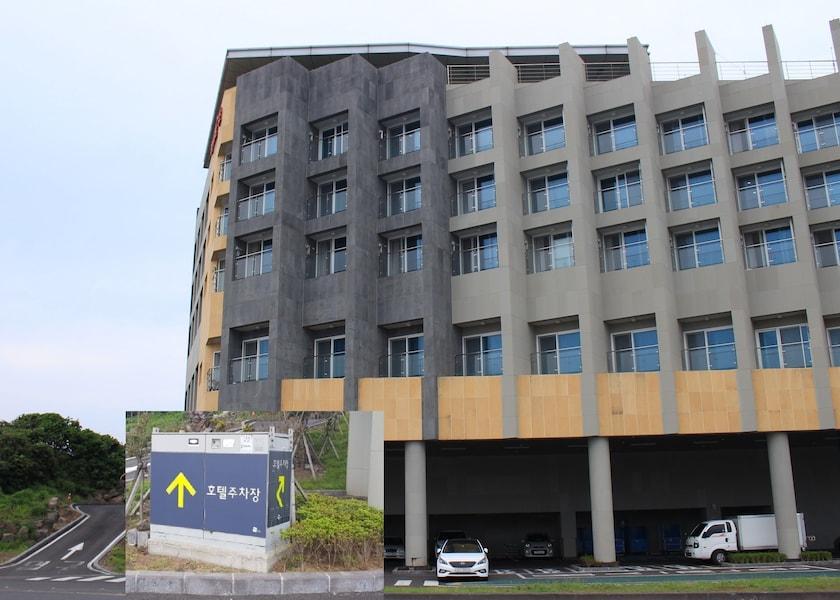 Jeju Seogwipo Parking
