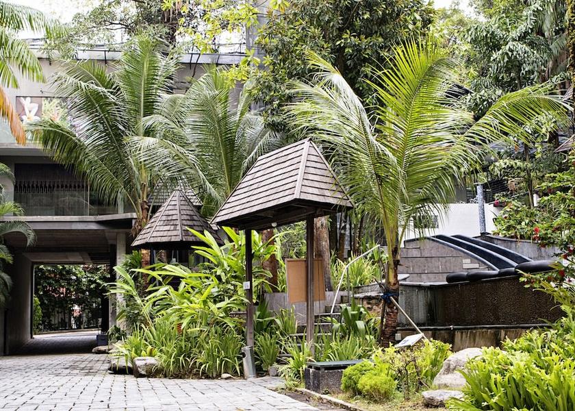  Singapore Interior Entrance