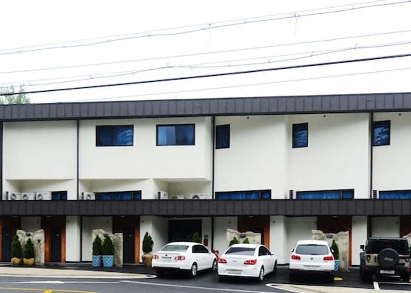 Gyeonggi Gapyeong Facade