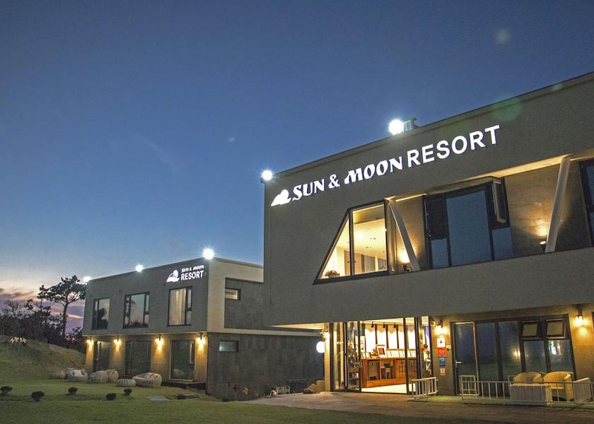 Jeju Seogwipo Front of property - evening/night