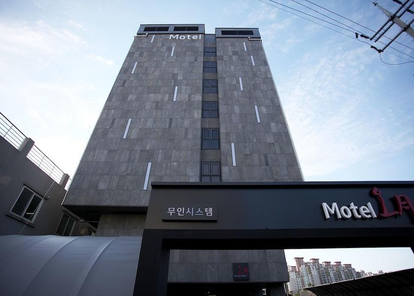 Gyeonggi Yeoju Front of property