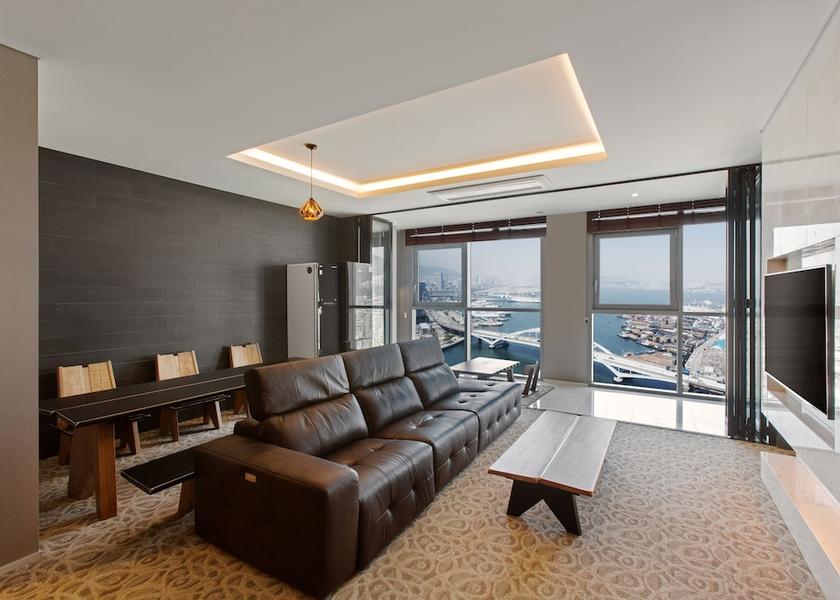  Busan Room