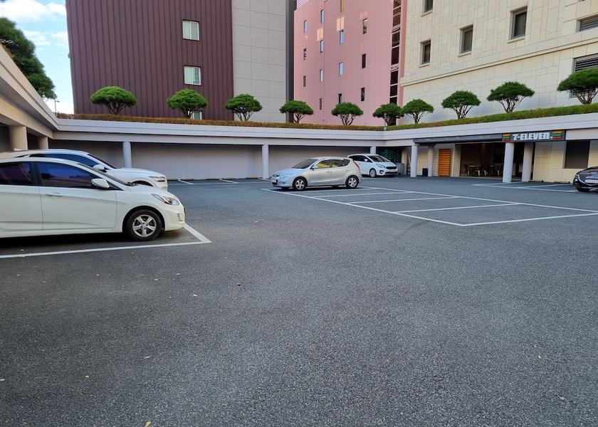 South Gyeongsang Gimhae Parking