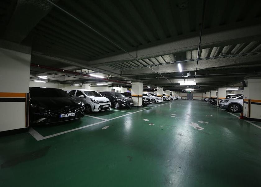 South Gyeongsang Changwon Parking