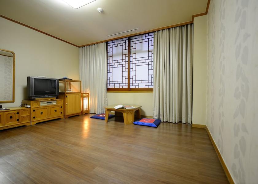 South Chungcheong Asan Interior Entrance