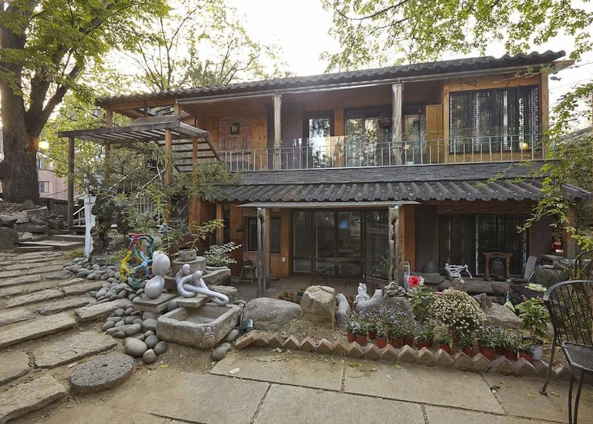  Seoul Exterior