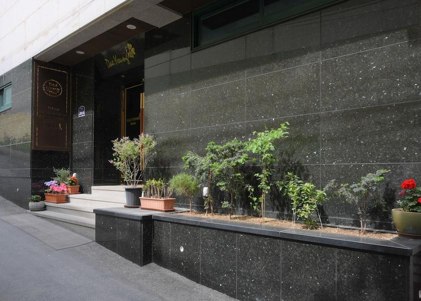  Seoul Exterior
