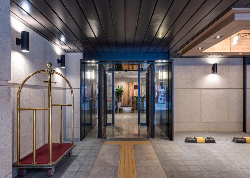  Seoul Property entrance