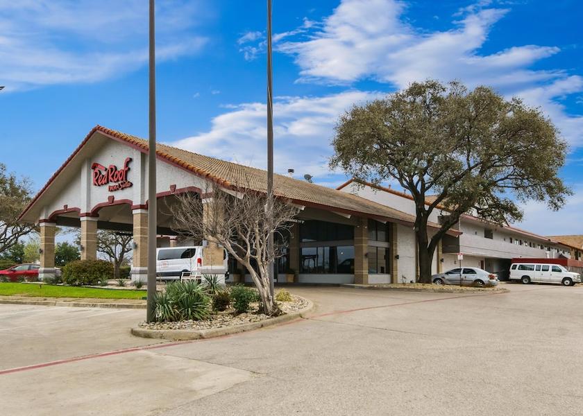Texas Irving Exterior Detail