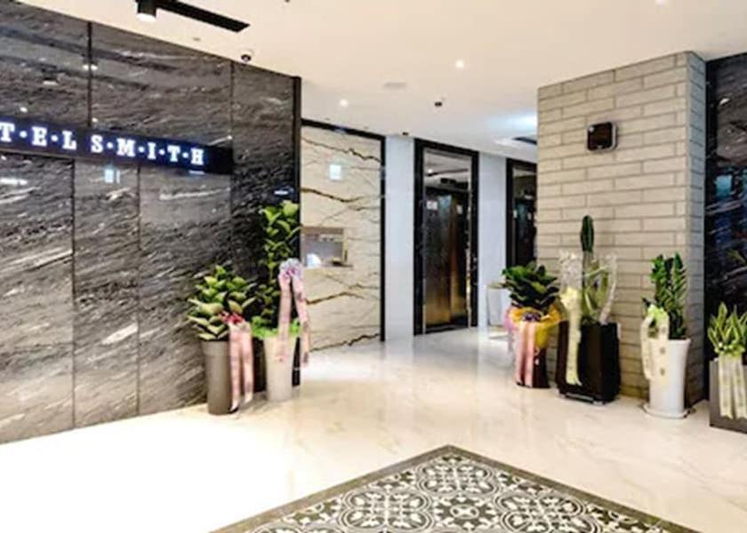 South Gyeongsang Gimhae Interior Entrance
