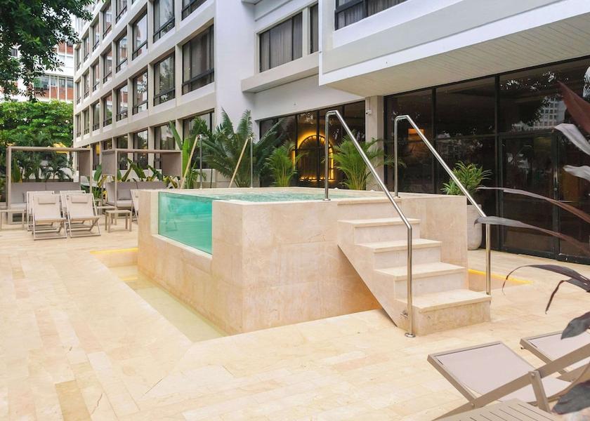 Bolivar Cartagena Pool