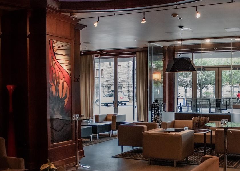 Ontario Toronto Bar (on property)