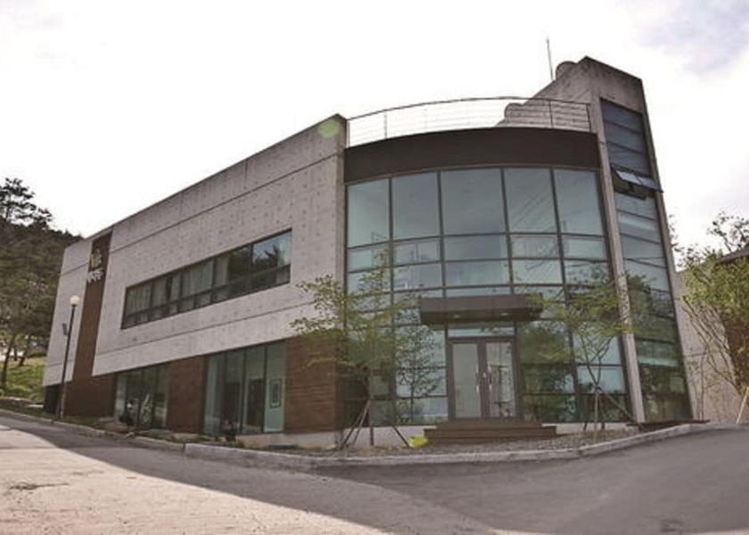 Gangwon Hoengseong Facade