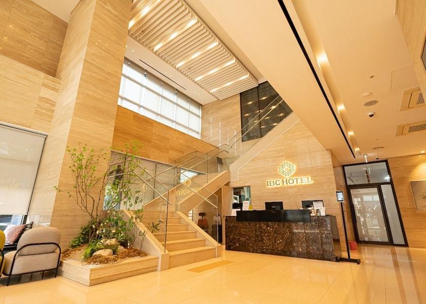  Seoul Interior entrance