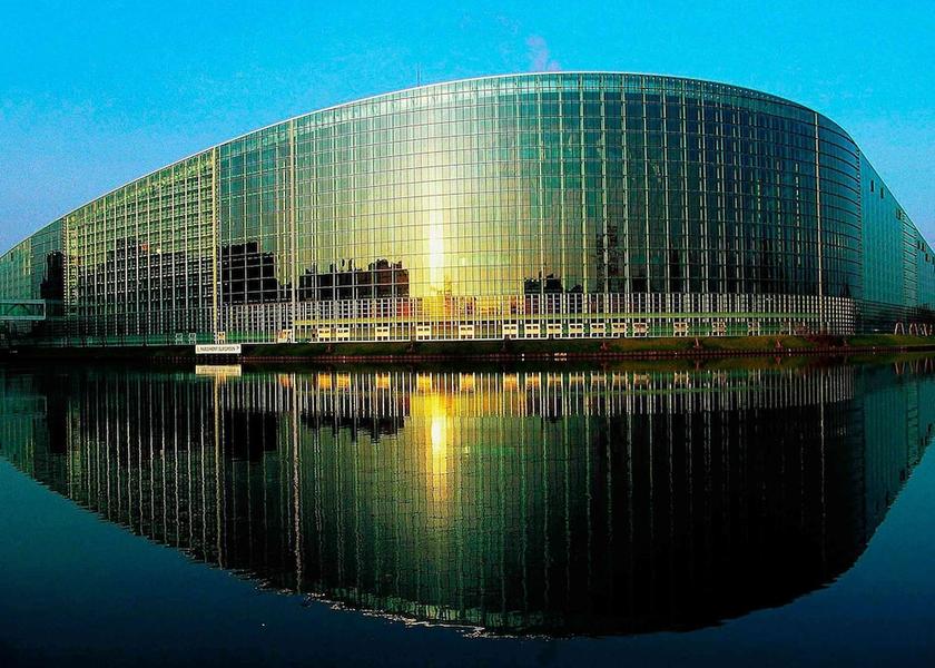Grand Est Strasbourg Business center