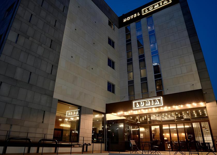  Seoul Hotel Exterior