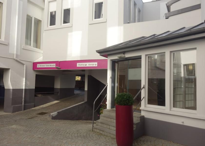 Grand Est Epinal Parking