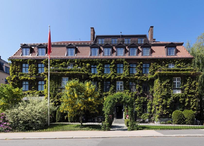  Oslo Exterior Detail