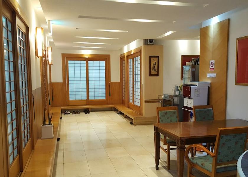  Gwangju Restaurant