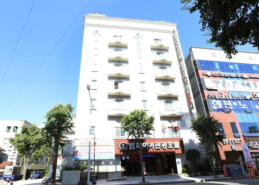  Gwangju Front of property