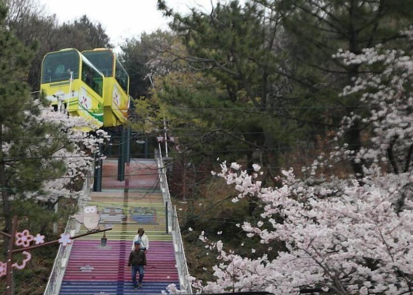 South Gyeongsang Changwon Children's play area - outdoor