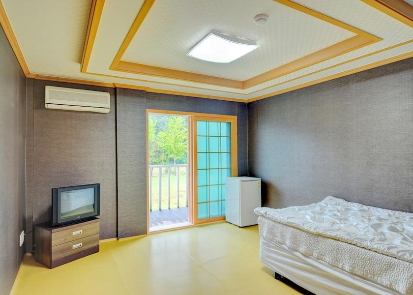 North Gyeongsang Mungyeong Room