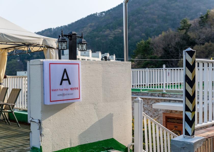 South Gyeongsang Geoje Property entrance