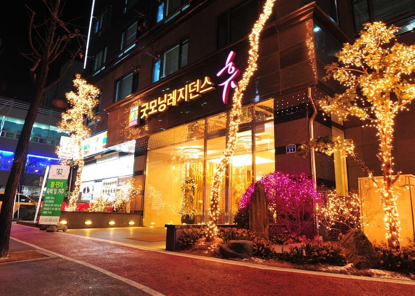  Daejeon Front of property - evening/night