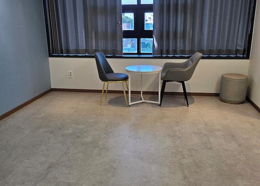 South Jeolla Mokpo Room
