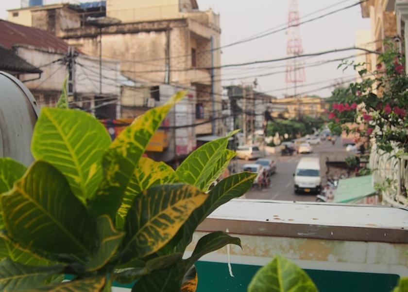  Vientiane Porch