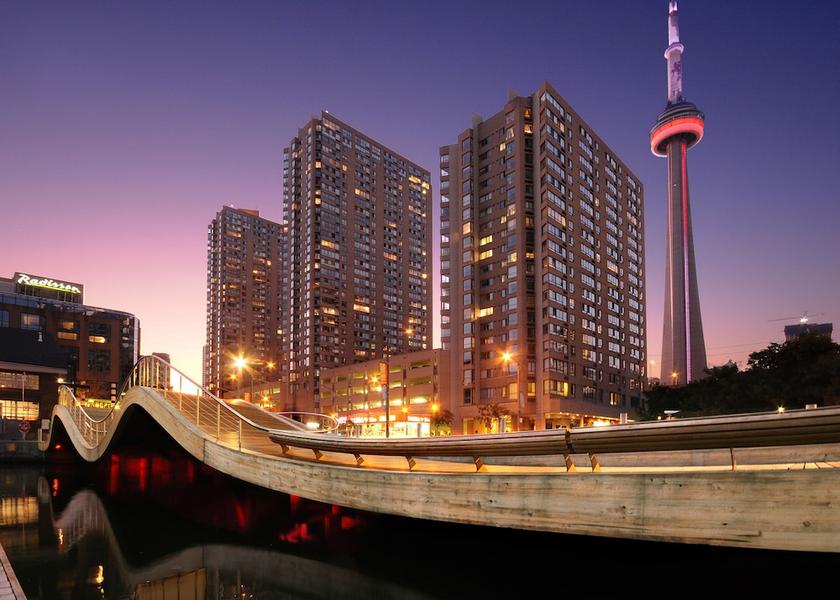 Ontario Toronto Front of property - evening/night