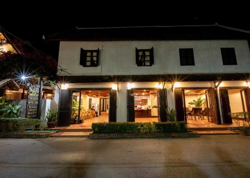  Luang Prabang Entrance