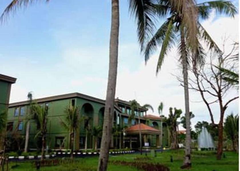  Vientiane Exterior Detail