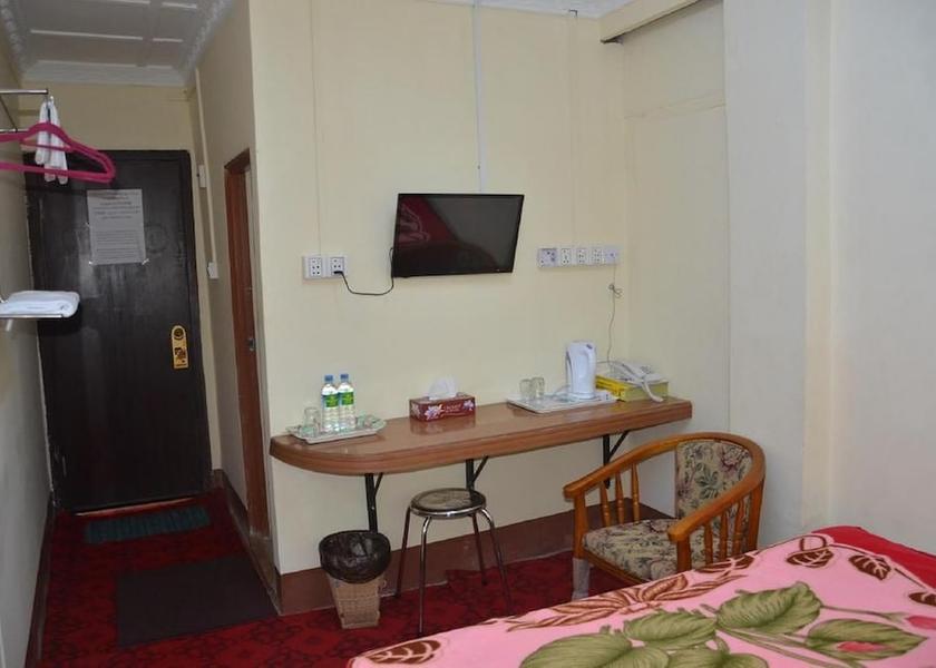  Pyin Oo Lwin Room