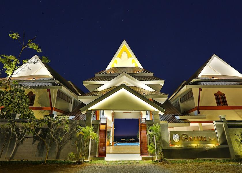  Nyaungshwe Exterior Detail