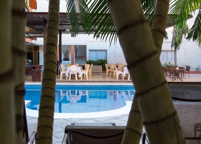 Michoacán Lazaro Cardenas Pool