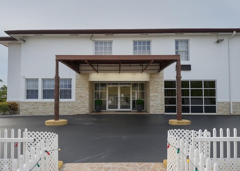 Florida Florida City Front of property