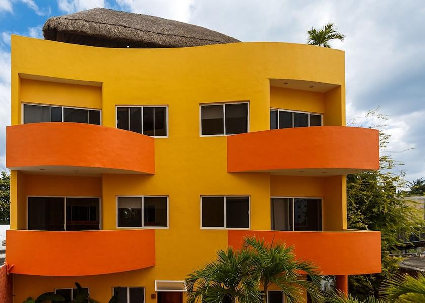 Quintana Roo Puerto Morelos Front of property