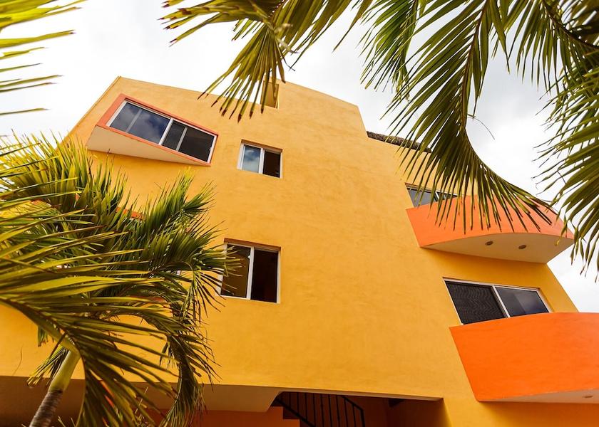 Quintana Roo Puerto Morelos Front of property
