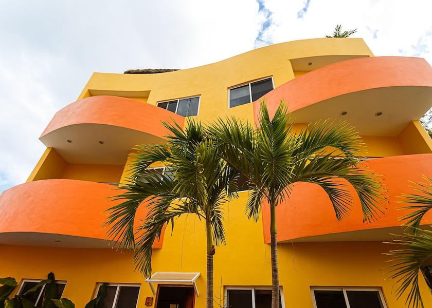 Quintana Roo Puerto Morelos Front of property