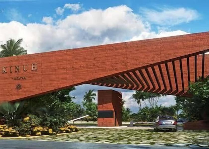 Yucatán Telchac Puerto Entrance
