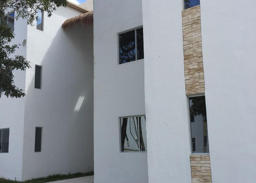 Quintana Roo Puerto Morelos Entrance