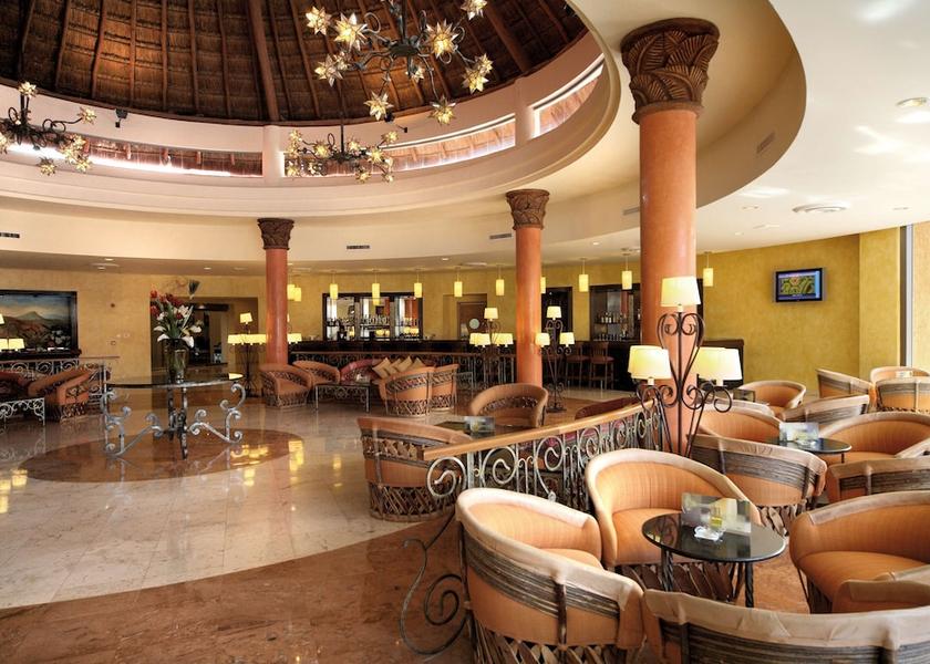 Quintana Roo Xpu-Ha Bar (on property)