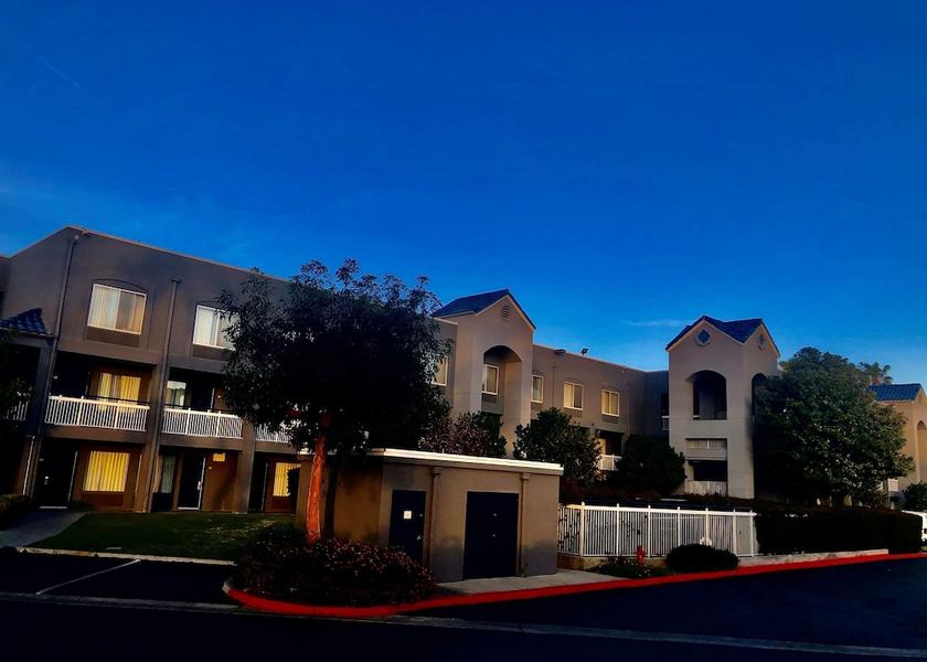 California Ontario Exterior Detail