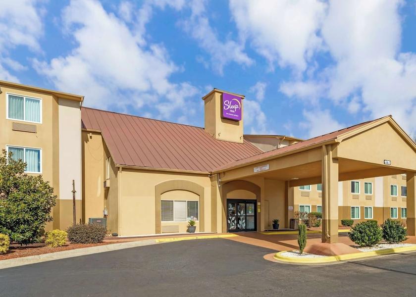 North Carolina Hickory Exterior Detail